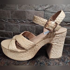 NWOT Steve Madden Carisma Natural Platform Sandals, Size 10